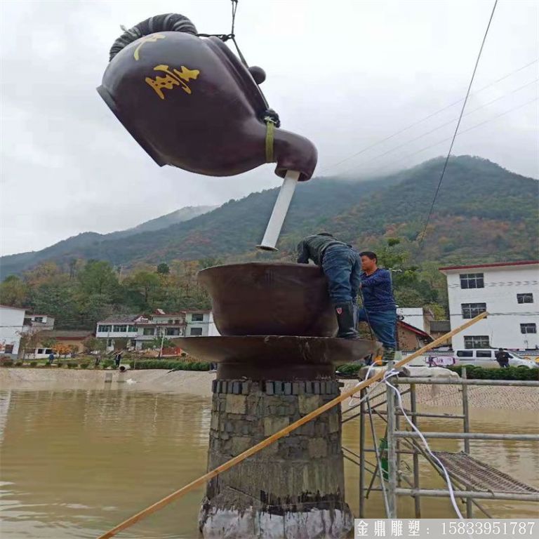 安徽玻璃鋼天壺雕塑案例，池塘水景流水壺8